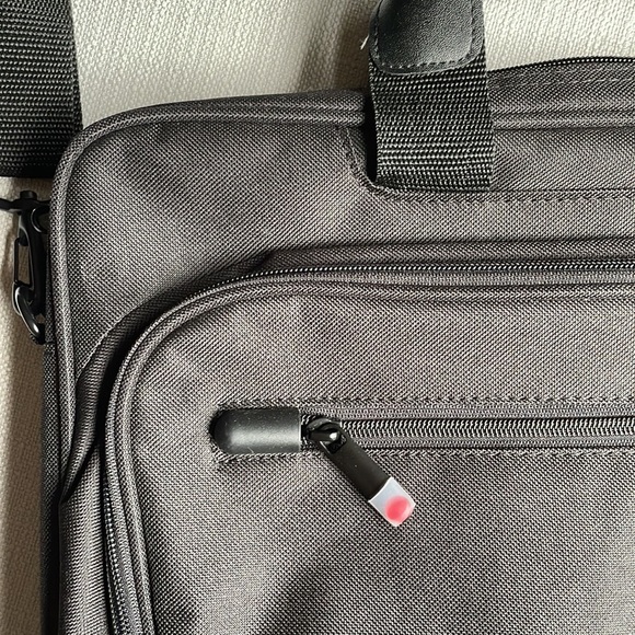 LENOVO thinkpad protective laptop bag top loader - Picture 4 of 11